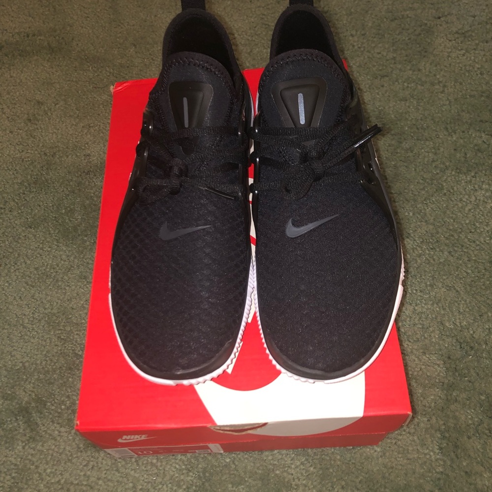 Nike Shoes - Picture 9 of 9